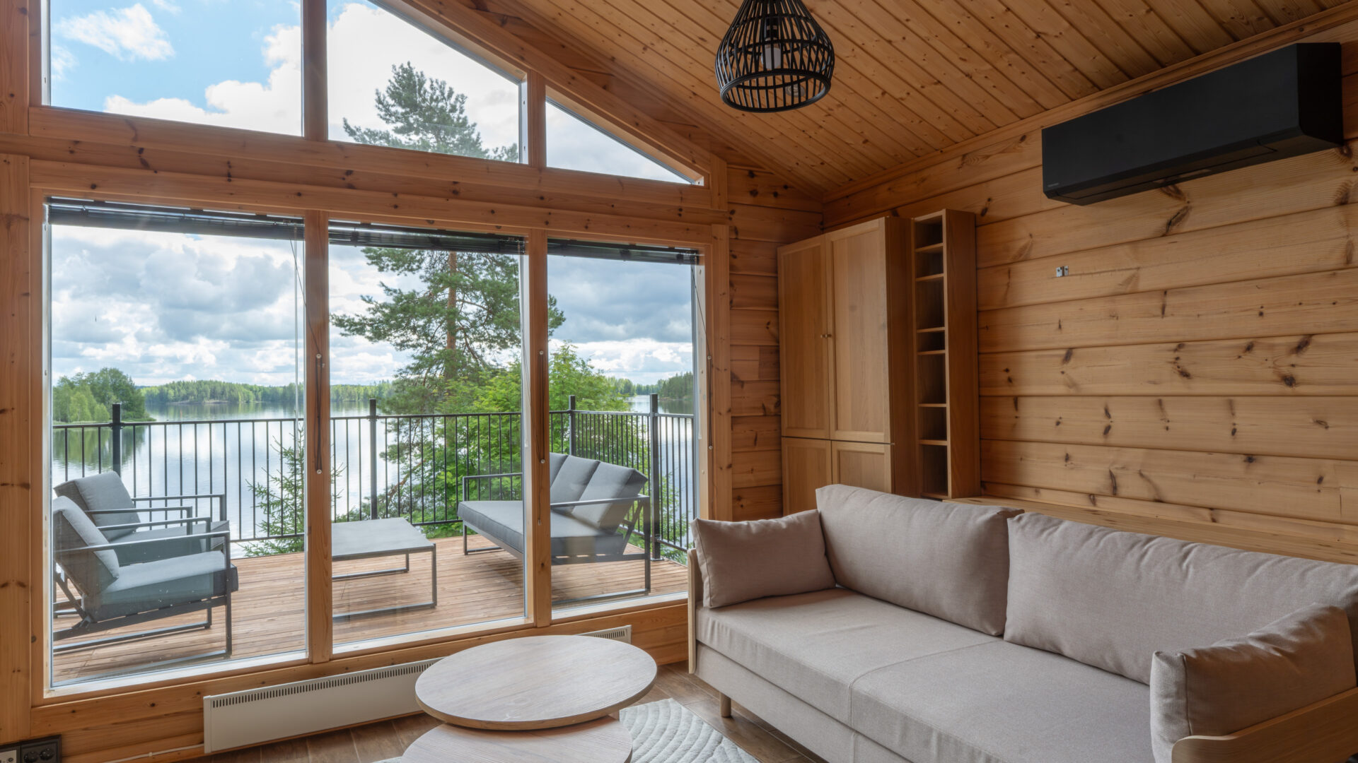 Villa Tahko rantasaunan olohuone / tupa